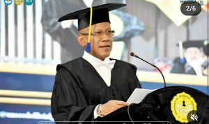 Dr Pius Lustrilanang SIP MSi CFSA CFrA saat dikukuhkan Unsoed, 8/9/23
